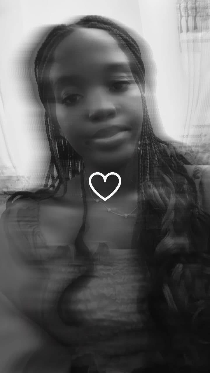 Portrait flou en noir et blanc.